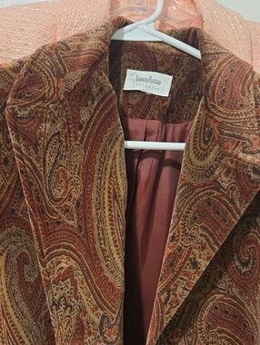 Neiman Marcus Rust and Tan Paisley Velvet Blazer